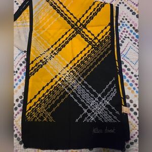 Vintag scarf by the designer Patricia Dumont.